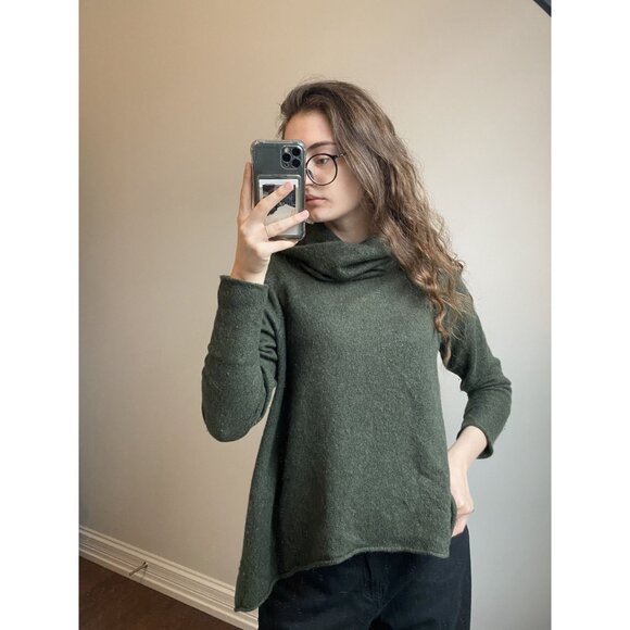 Green QI Cashmere Turtleneck SIze M - Picture 9 of 9